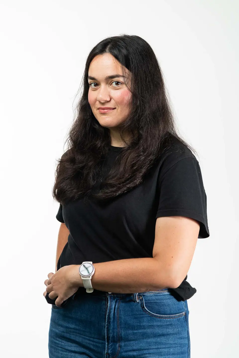 Dreiviertelprofil-Headshot einer Frau mit Armbanduhr, Headshot Fotograf Wien