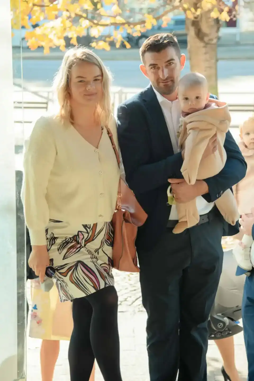 Familie mit Kleinkindern bei Taufevent in Wien - professionelle Eventfotografie