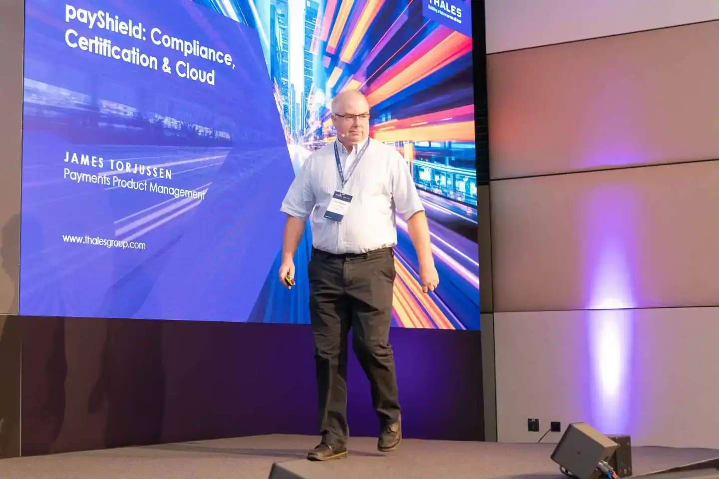 James Torjussen präsentiert PayShield Compliance auf der Thales Veranstaltung – professionelle Eventfotografie Wien