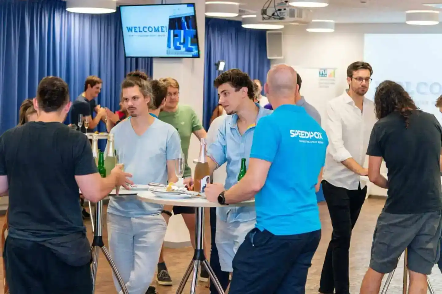 Networking-Event an der TU Wien mit Gästen in entspannter Atmosphäre beim Eventfotograf Wien